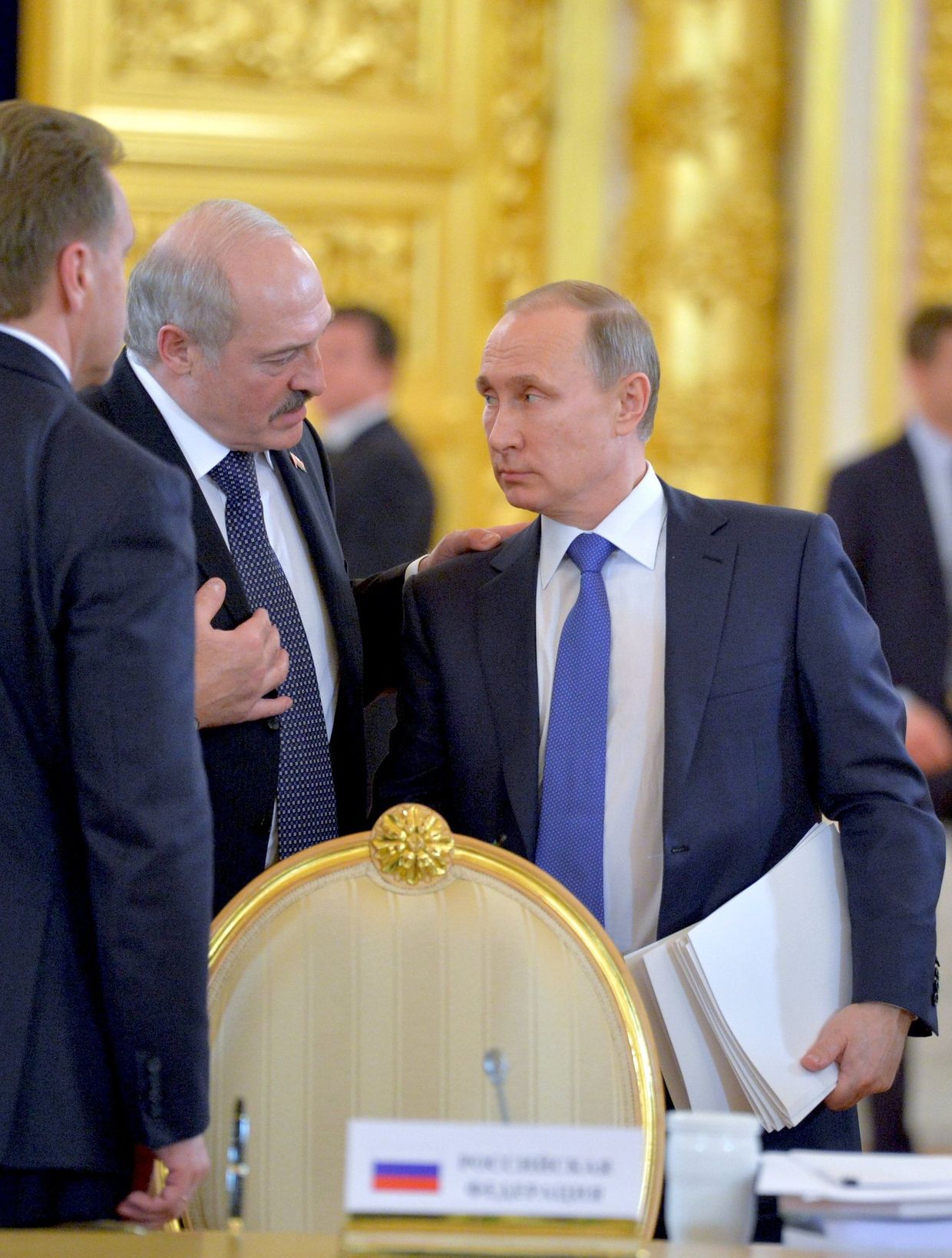 Владимир Путин и Александр Лукашенко принимают участие в саммитах ОДКБ и ВЕЭС в Москве