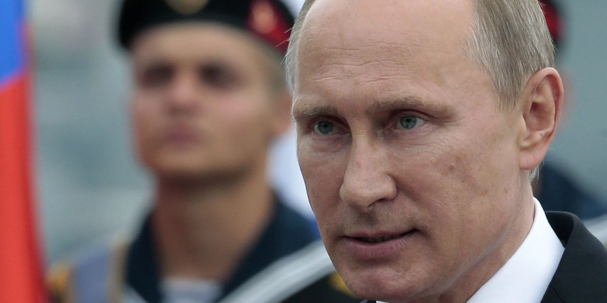 Владимир Путин на военном параде в честь Дня Победы в Севастополе Владимир Путин на военном параде в честь Дня Победы в Севастополе