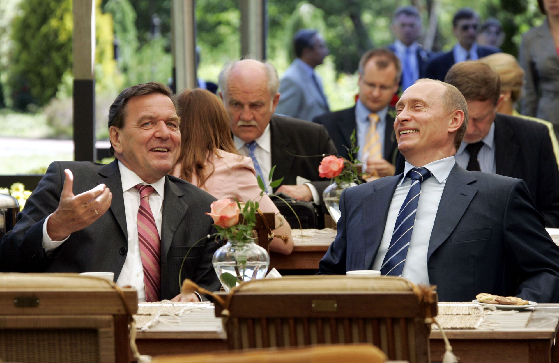 Федеральный канцлер ФРГ Герхард Шредер и президент России Владимир Путин - ИноСМИ, 1920, 17.10.2023