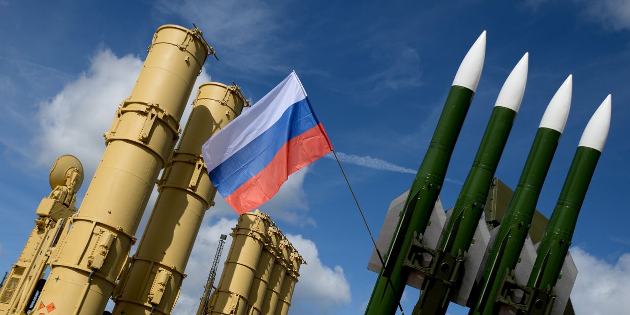 Зенитная ракетная система (ЗРС) «Антей-2500» и зенитный ракетный комплекс (ЗРК) «Бук-М2Э» Зенитная ракетная система (ЗРС) «Антей-2500» и зенитный ракетный комплекс (ЗРК) «Бук-М2Э»