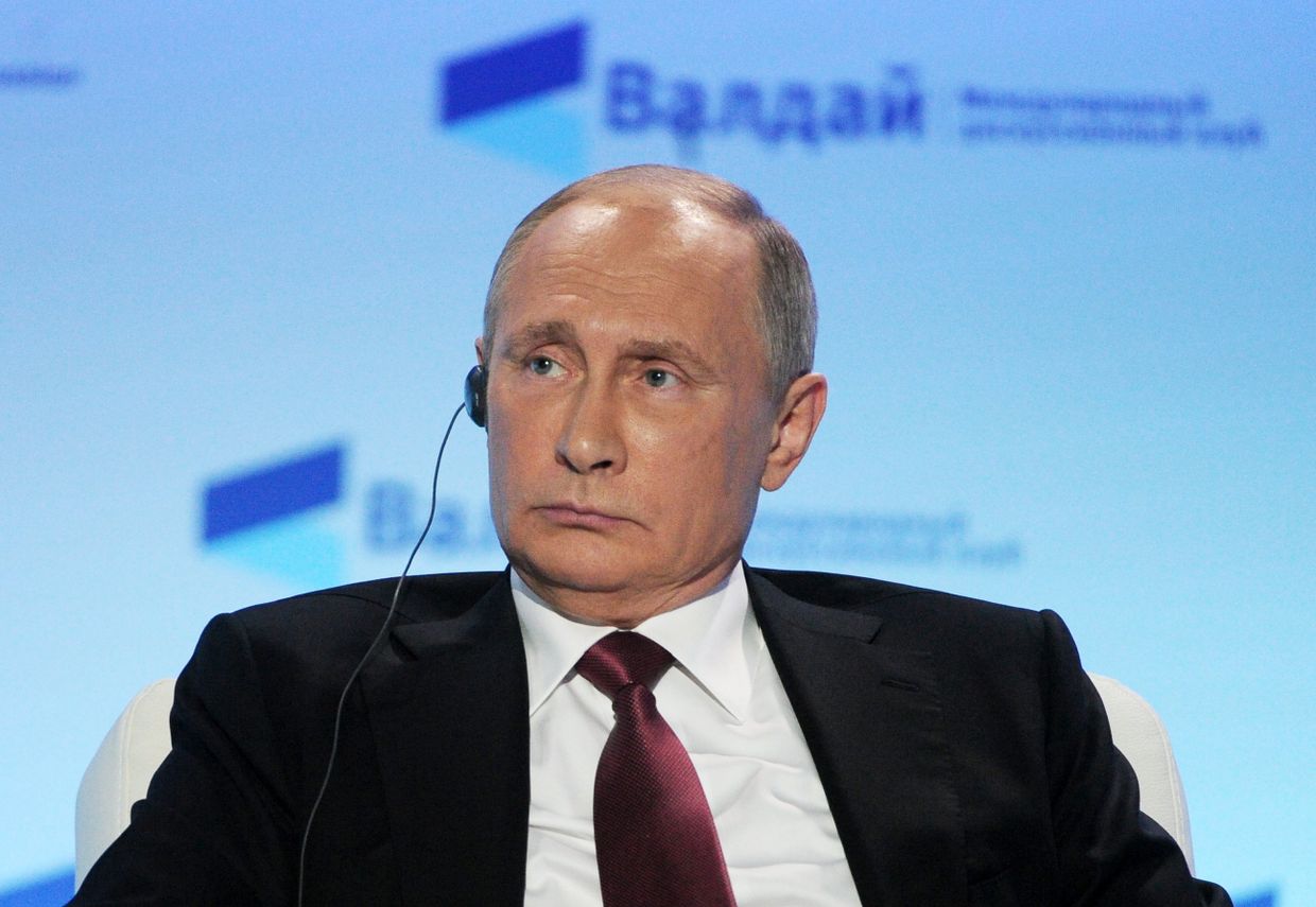 Президент РФ Владимир Путин во время заседания Международного дискуссионного клуба Валдай в Сочи. 27 октября 2016