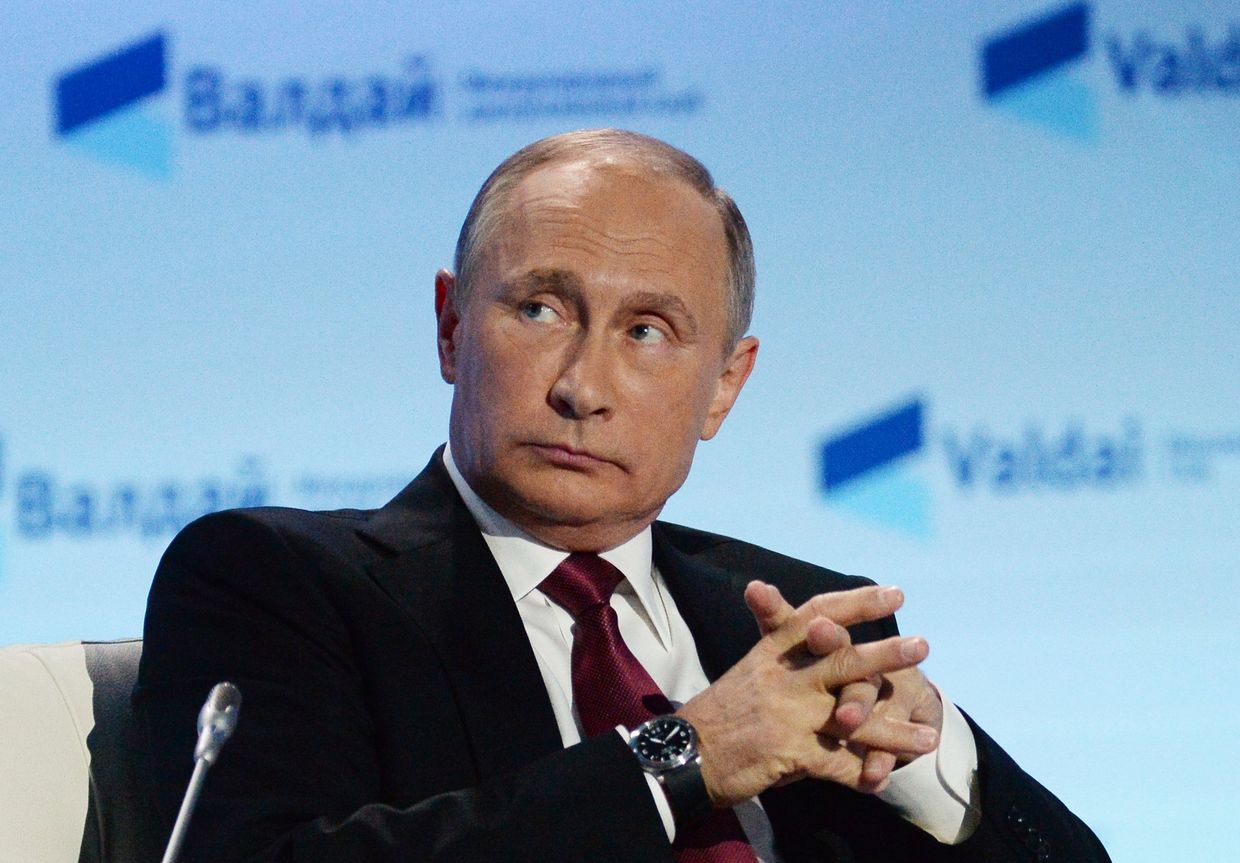 Президент РФ Владимир Путин во время заседания Международного дискуссионного клуба Валдай в Сочи. 27 октября 2016