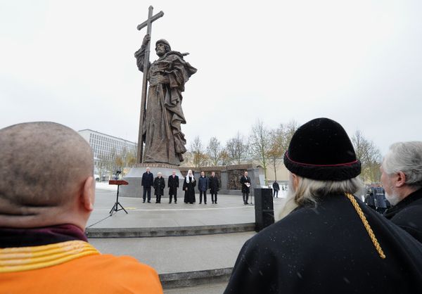 Церемония открытия памятника святому равноапостольному князю Владимиру