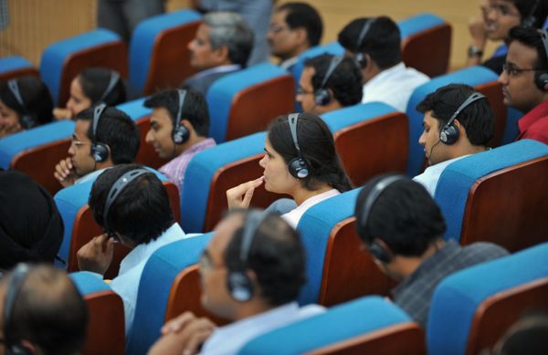 Преподаватели и студенты Индийского технологического института в Мумбае