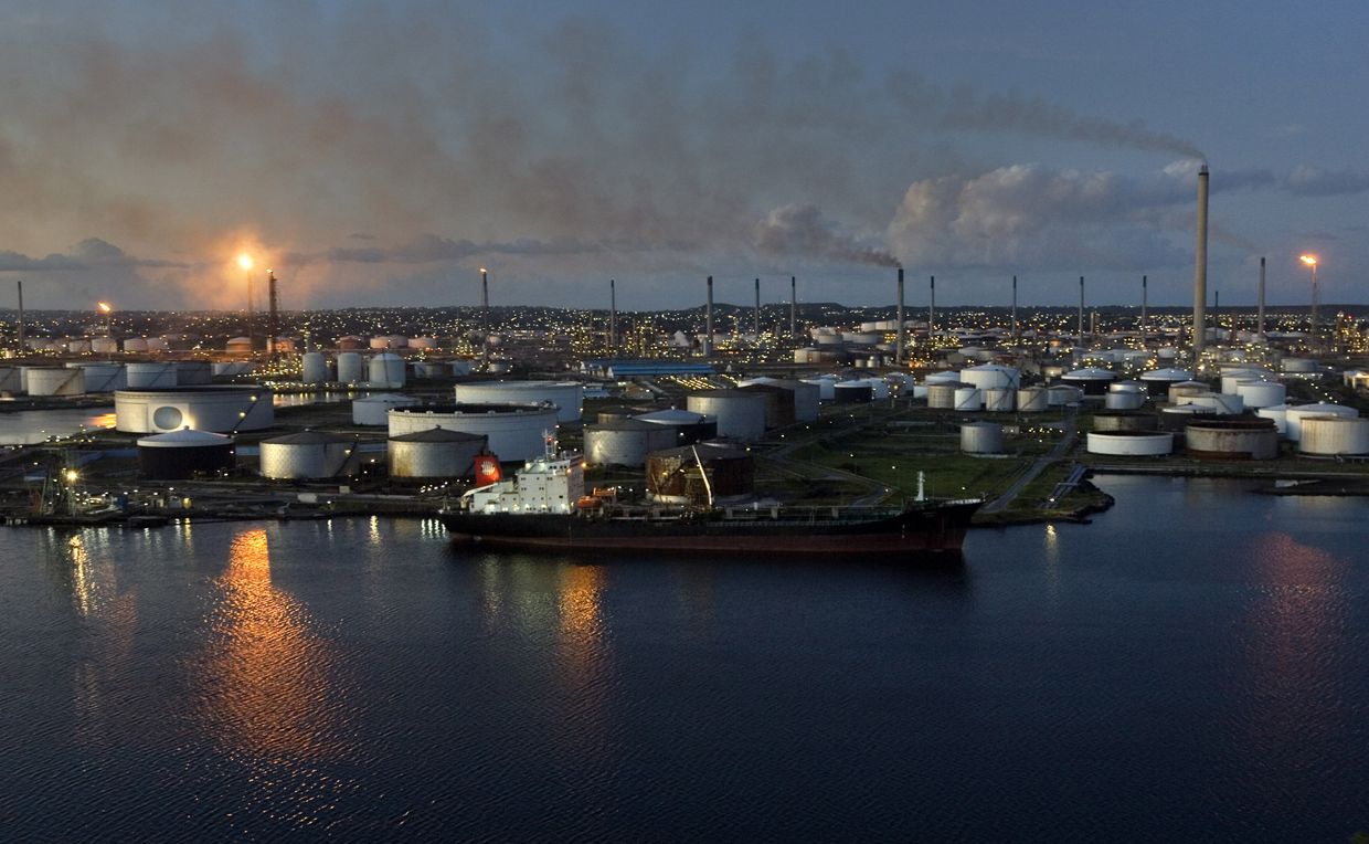 Нефтеперерабатывающий завод на острове Кюрасао Нефтеперерабатывающий завод на острове Кюрасао