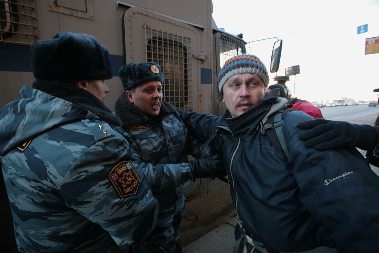 Активист группы «Война» Олег Воротников