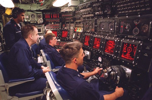 Экипаж атомной подводной лодки военно-морских сил США Seawolf