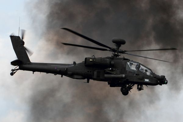 Вертолет AH-64D Apache