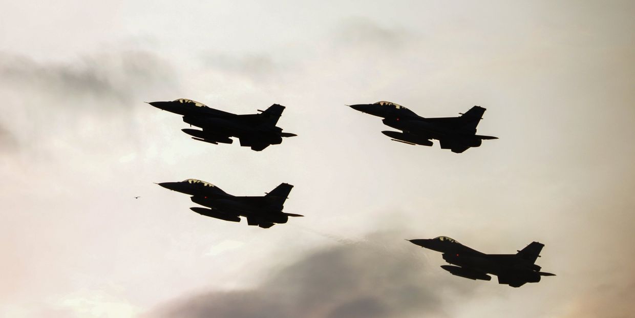 Истребители F16 турецких и польских военно-воздушных сил