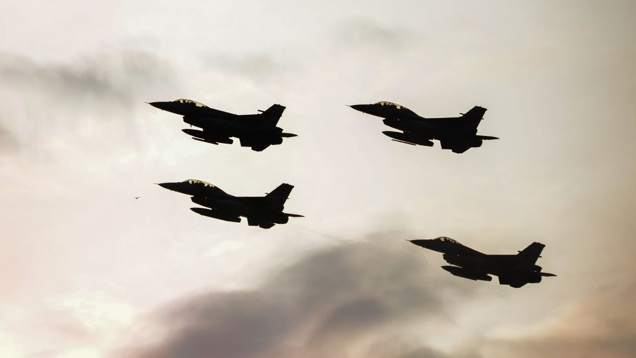 Истребители F16 турецких и польских военно-воздушных сил