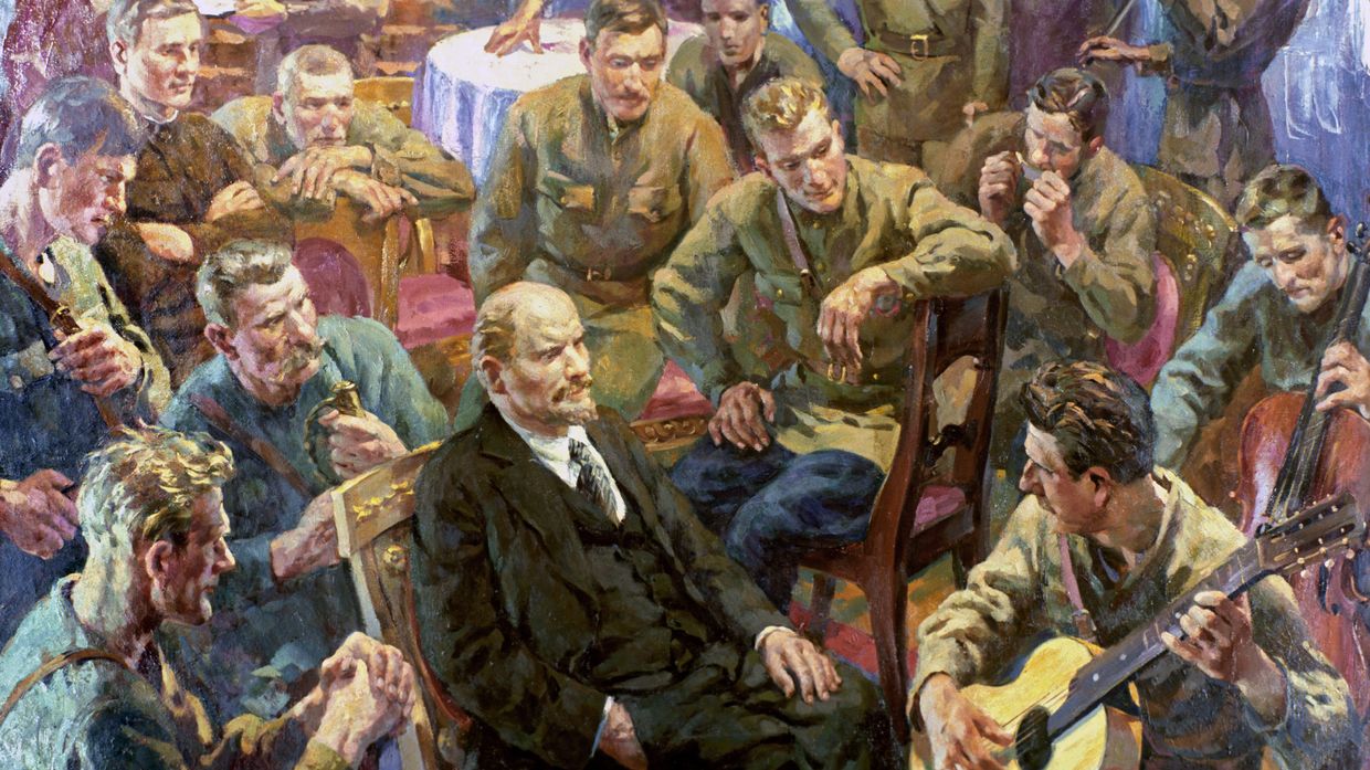 Репродукция картины «В.И. Ленин с латышскими стрелками в Кремле. 1 Мая 1918 года»