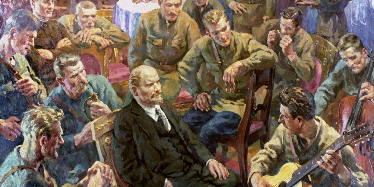 Репродукция картины «В.И. Ленин с латышскими стрелками в Кремле. 1 Мая 1918 года»