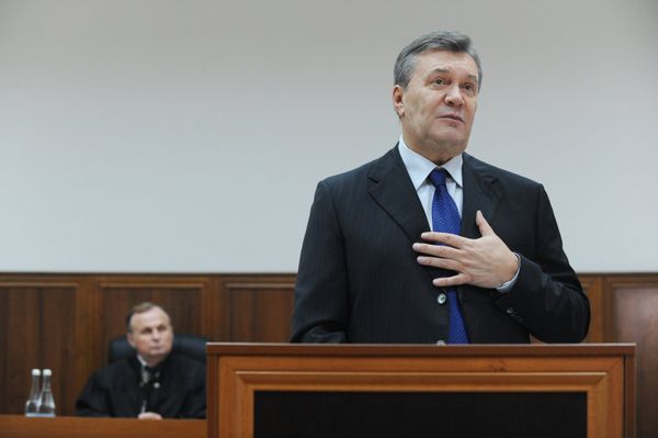 Бывший президент Украины Виктор Янукович дает показания по видеосвязи в Ростовском областном суде