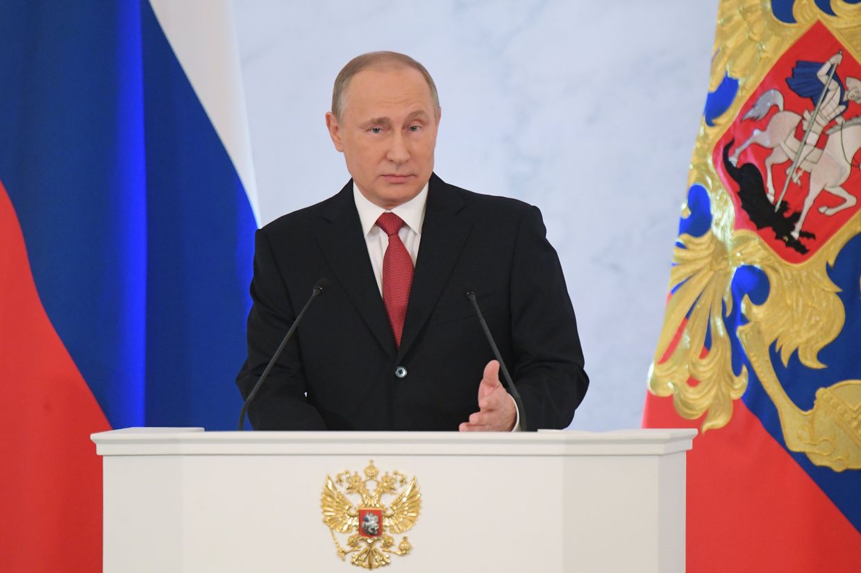 Президент РФ Владимир Путин выступает с ежегодным посланием Федеральному Собранию