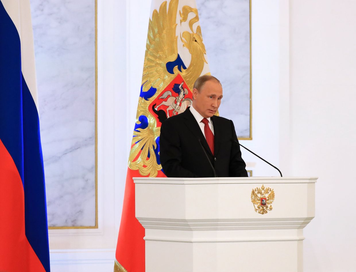 Президент РФ Владимир Путин выступает с ежегодным посланием Федеральному Собранию в Георгиевском зале Кремля. 1 декабря 2016
