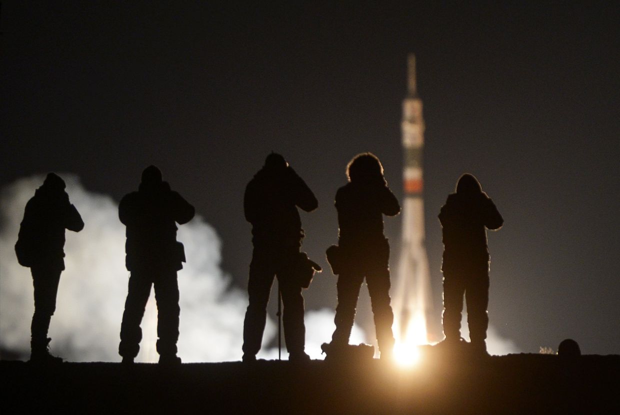 Пуск ракеты-носителя «Союз-ФГ» с пилотируемым кораблем «Союз МС-03» с космодрома «Байконур» Пуск ракеты-носителя «Союз-ФГ» с пилотируемым кораблем «Союз МС-03» с космодрома «Байконур»