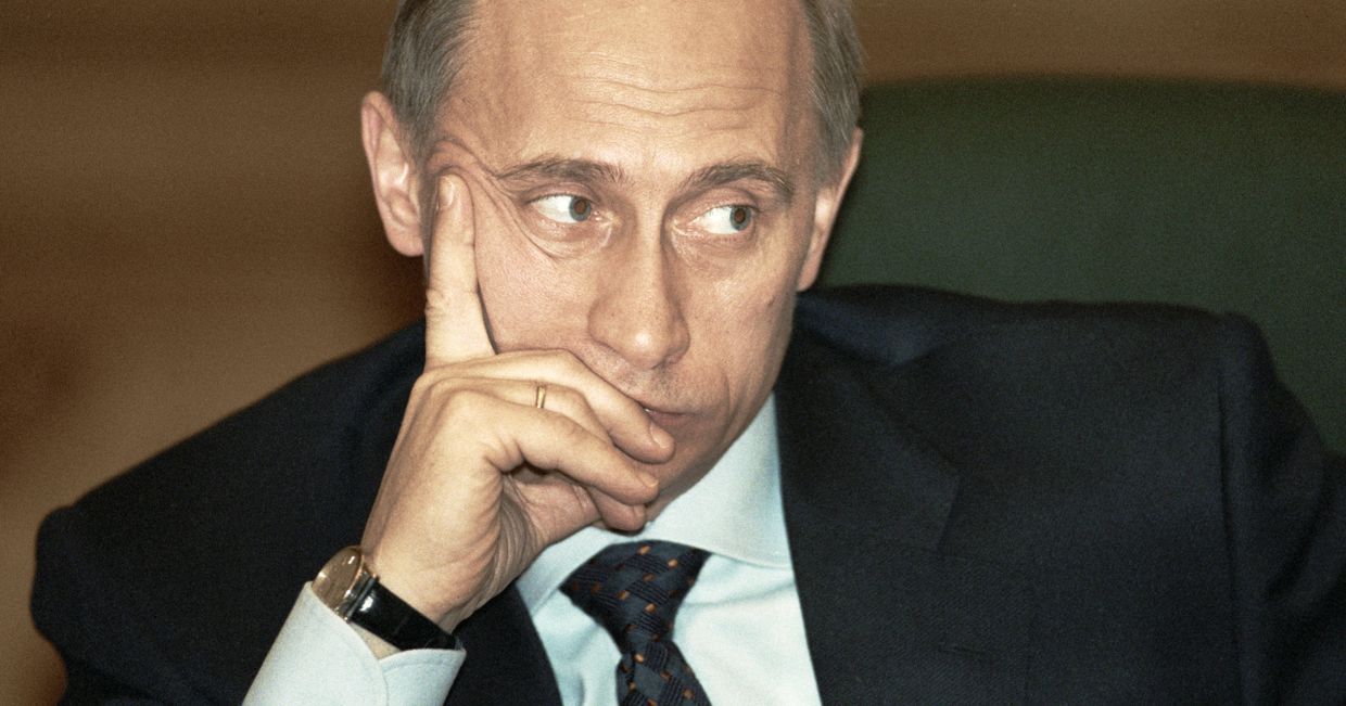 Премьер-министр РФ Владимир Путин принимает участие в заседании, 1999 год
