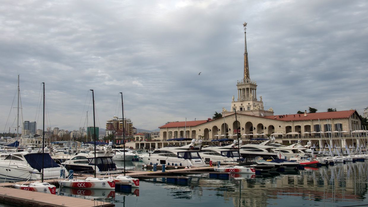 Морской порт Сочи