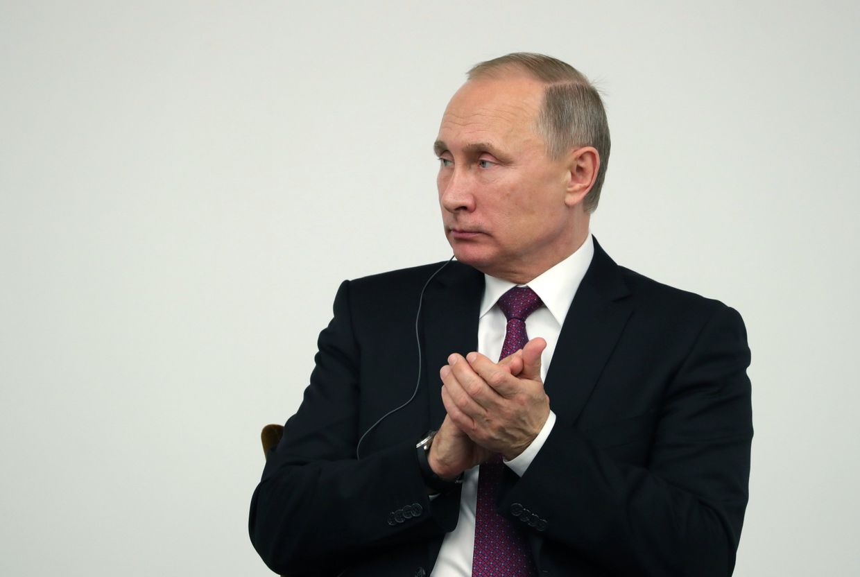 Президент РФ Владимир Путин на заседании российско-японского форума деловых кругов в Токио. 16 декабря 2016
