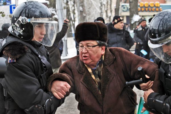 Массовые беспорядки в Казахстане Массовые беспорядки в Казахстане