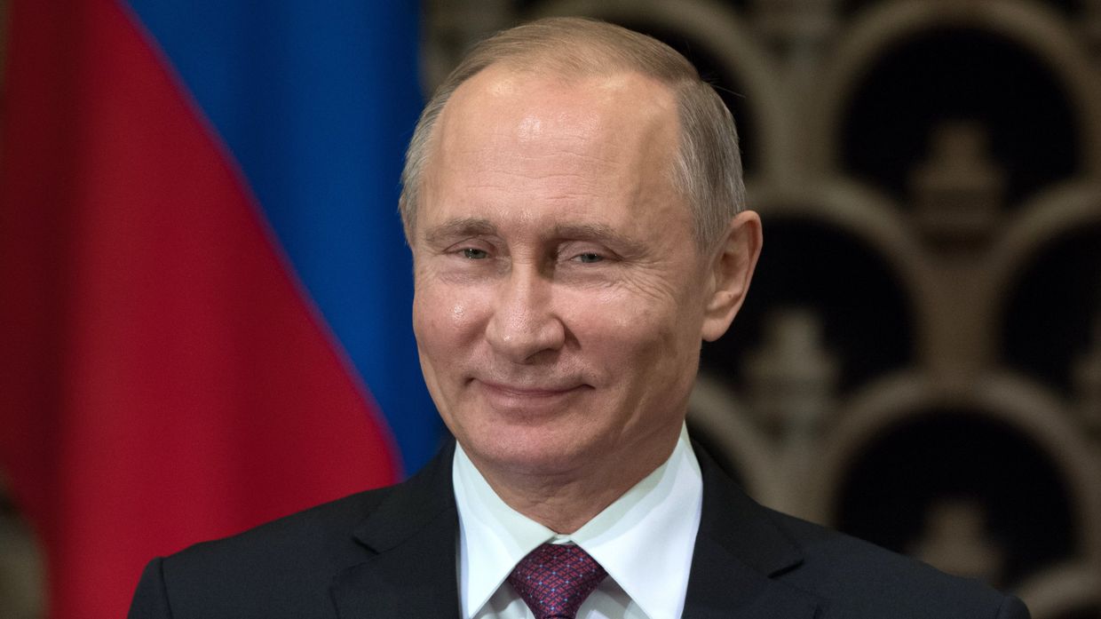 Президент РФ Владимир Путин во время церемонии подписания российско-японских документов