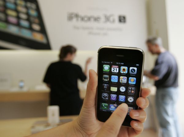 iPhone 3GS в магазине Apple