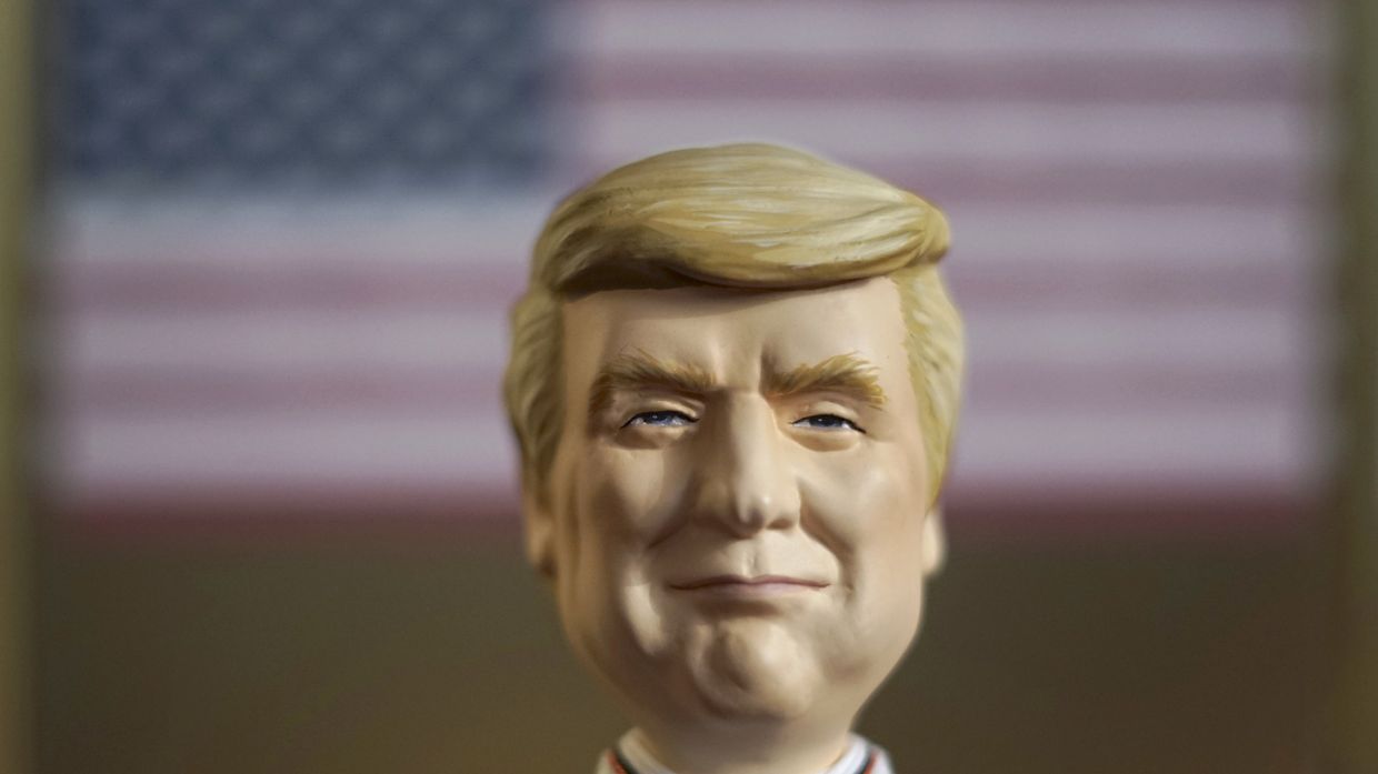 Японская кукла в образе президента США Дональда Трампа