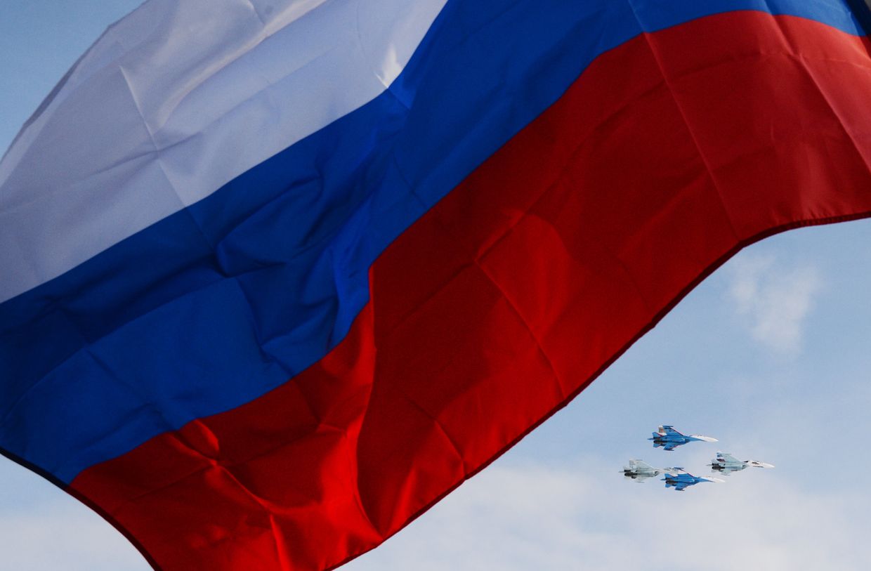 Пилотажная группы «Соколы России» на авиашоу