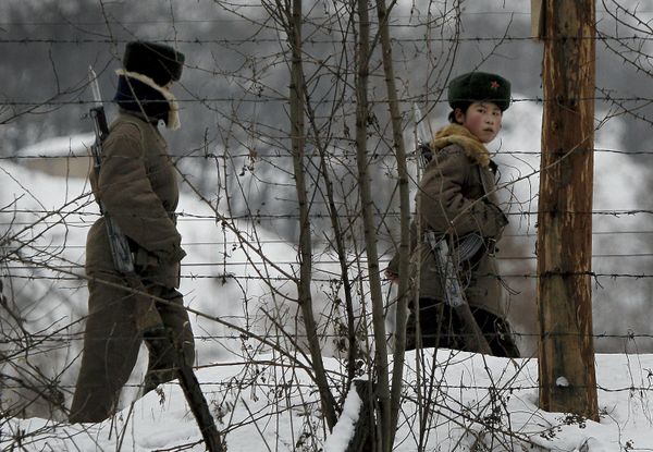 Женщины-военнослужащие северокорейской армии