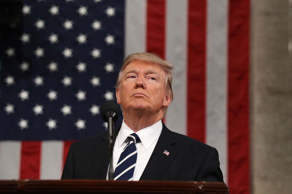 Президент США Дональд Трамп во время выступления перед палатами Конгресса