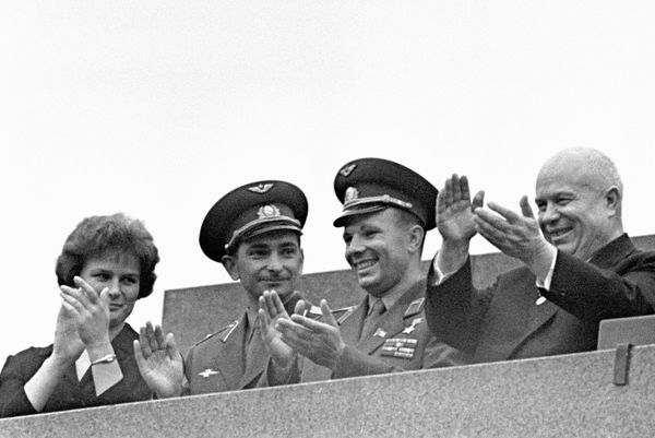 Никита Хрущев, Юрий Гагарин, Валерий Быковский и Валентина Терешкова