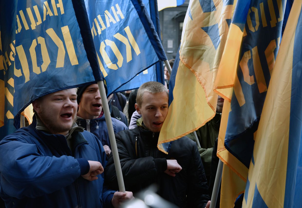 Акция украинских националистов за закрытие российских банков в Киеве