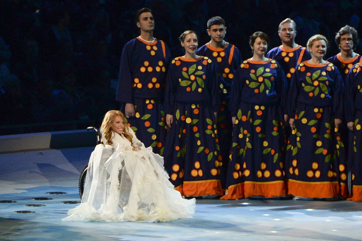 Певца Юлия Самойлова во время церемонии открытия Паралимпийских игр в Сочи