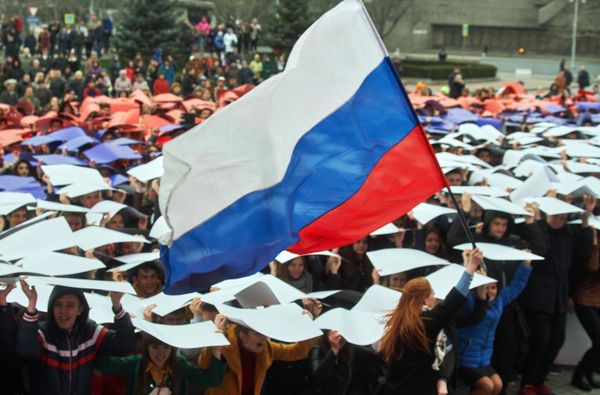 Флешмоб «Горжусь Россией!», посвященный третьей годовщине воссоединения Крыма с Россией Флешмоб «Горжусь Россией!», посвященный третьей годовщине воссоединения Крыма с Россией