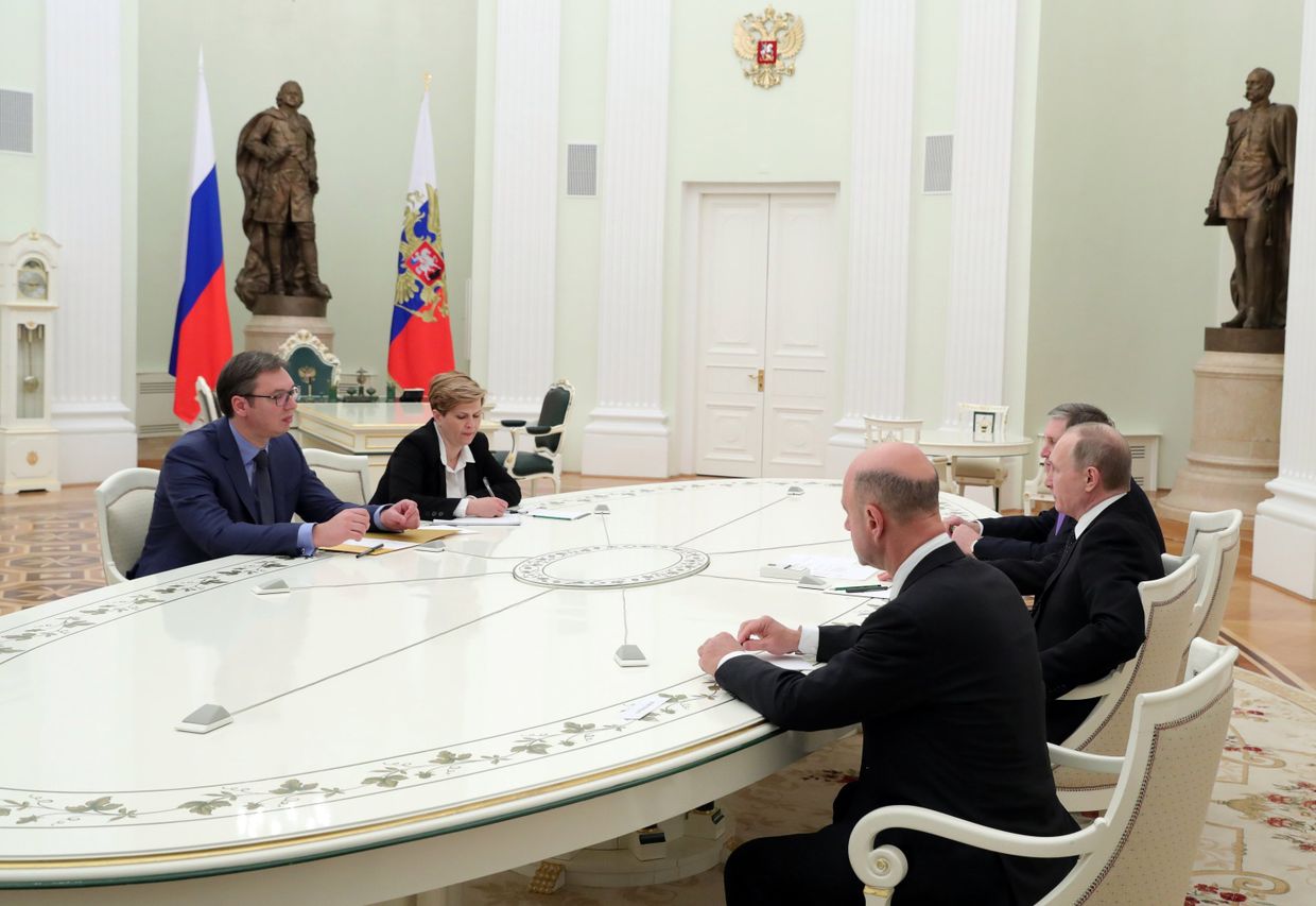 Президент РФ Владимир Путин и председатель правительства Сербии Александр Вучич во время встречи. 27 марта 2017