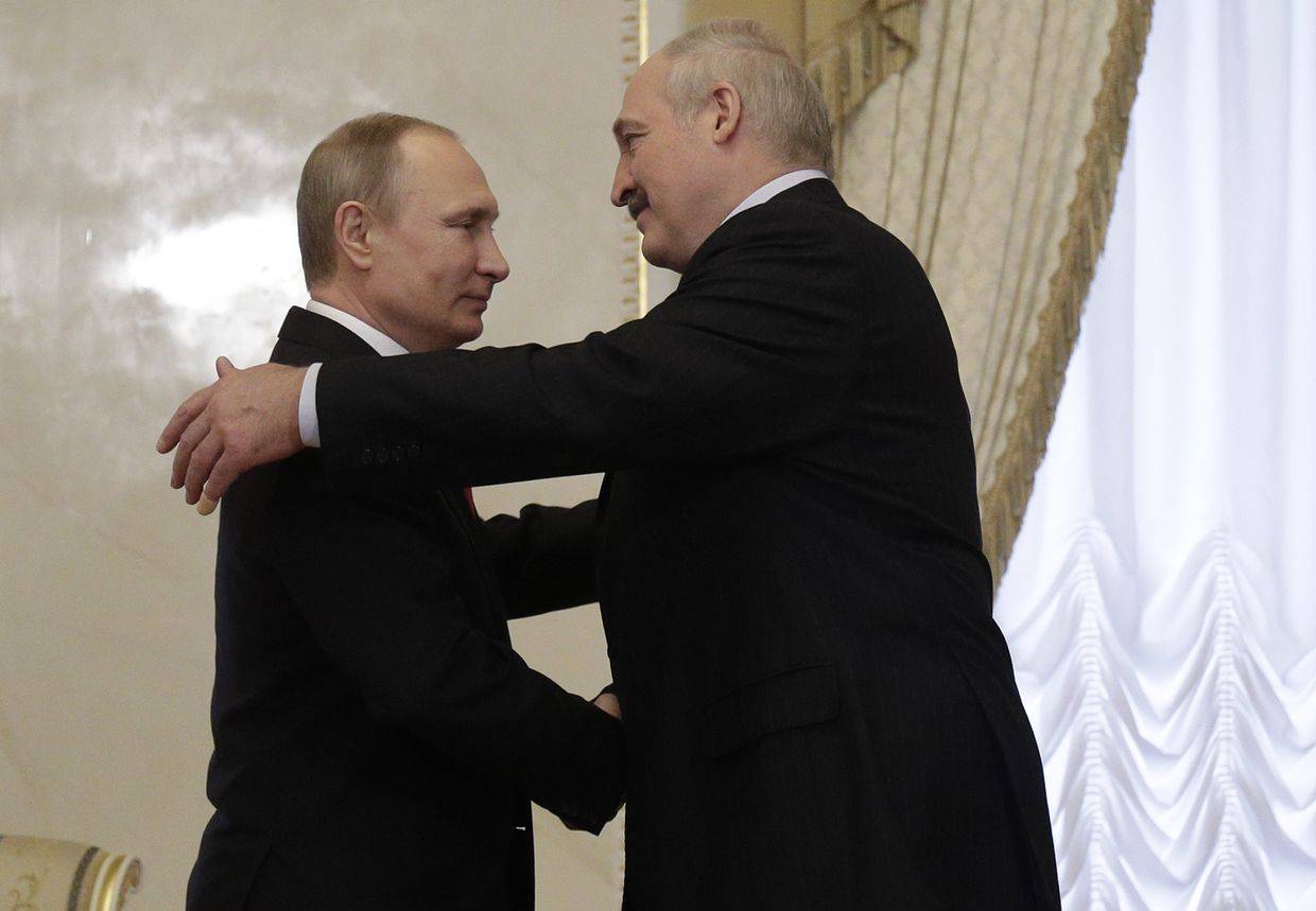 Президент РФ Владимир Путин и президент Белоруссии Александр Лукашенко