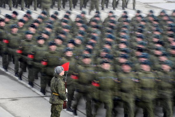 Совместная тренировка пеших парадных расчетов войск Московского гарнизона к военному параду Совместная тренировка пеших парадных расчетов войск Московского гарнизона к военному параду
