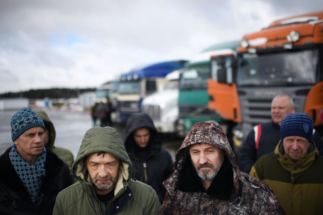 Дальнобойщики на протестной акции против системы Платон на Горьковском шоссе Ногинского района Московской области