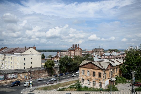 Улицы и здания Самары в районе Волжского проспекта Улицы и здания Самары в районе Волжского проспекта