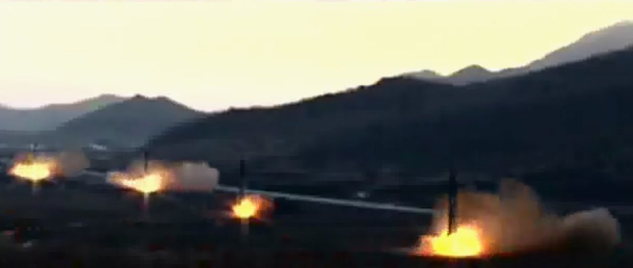 КНДР «потопила» авианосец Carl Vinson