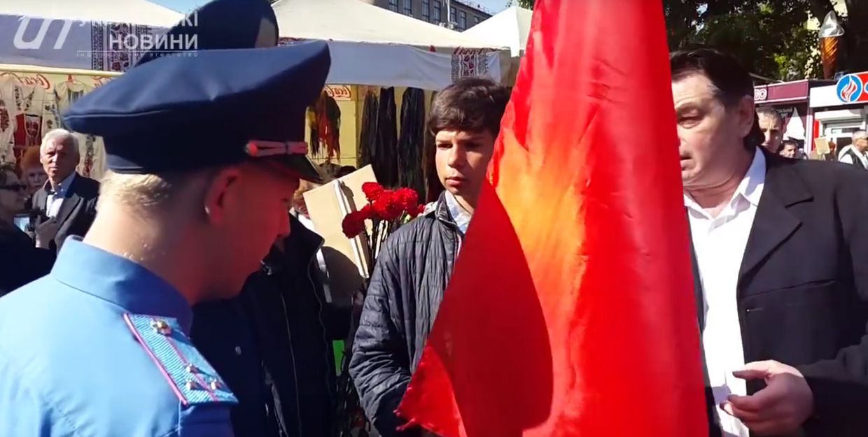«Бессмертный полк», УПА и  дымовые шашки