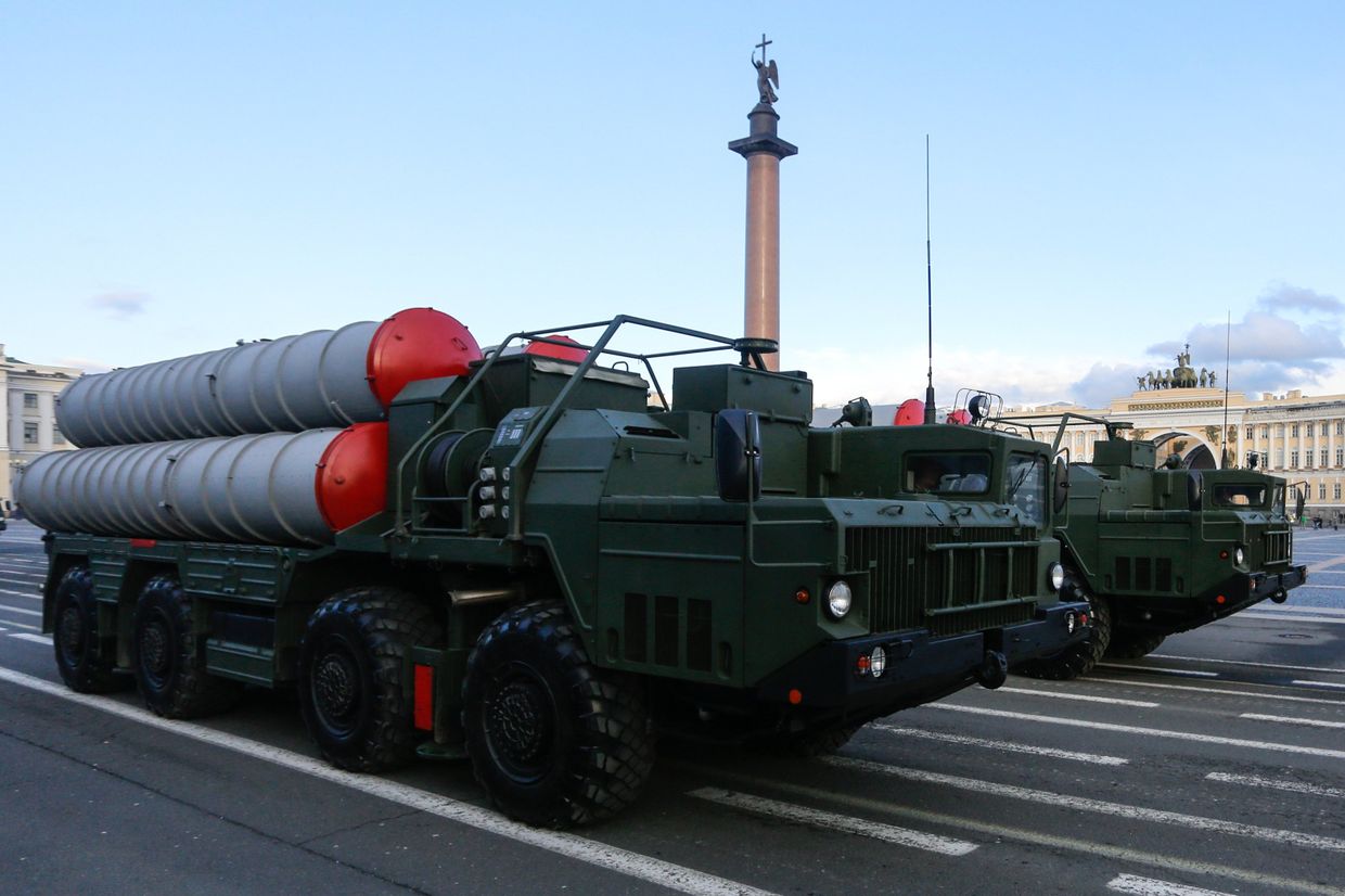 Репетиция парада Зенитный ракетный комплекс С-400 «Триумф» Санкт-Петербурге Репетиция парада Зенитный ракетный комплекс С-400 «Триумф» Санкт-Петербурге