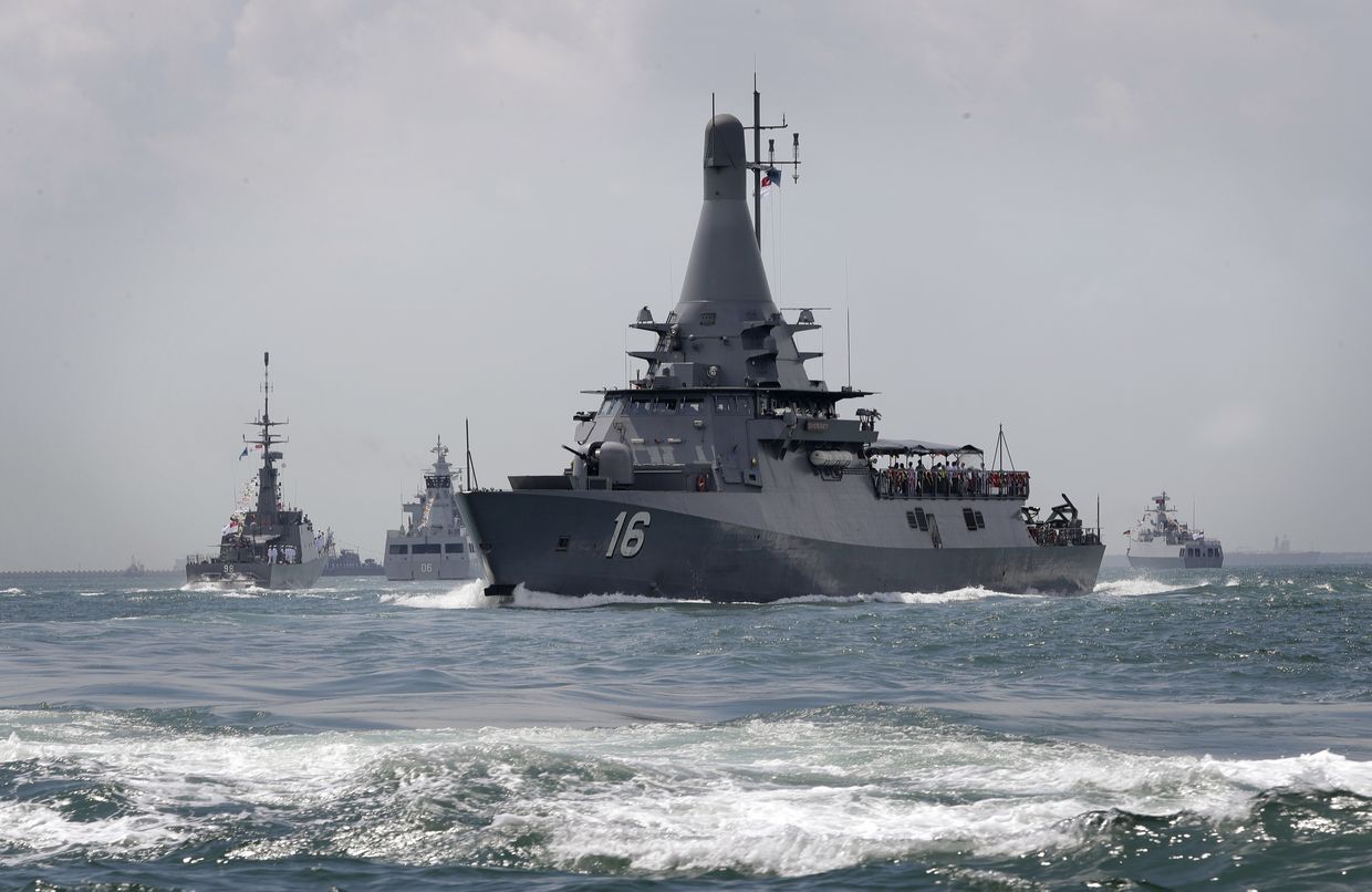 ВМС Сингапура провели первый международный военно-морской парад