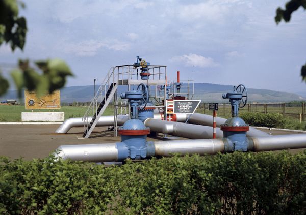 Нулевая отметка нефтепровода Дружба