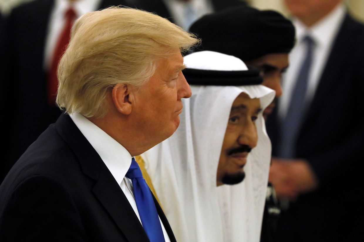 Визит Дональда Трампа в Саудовскую Аравия для участия в саммите арабских и мусульманских лидеров. 20 мая 2017
