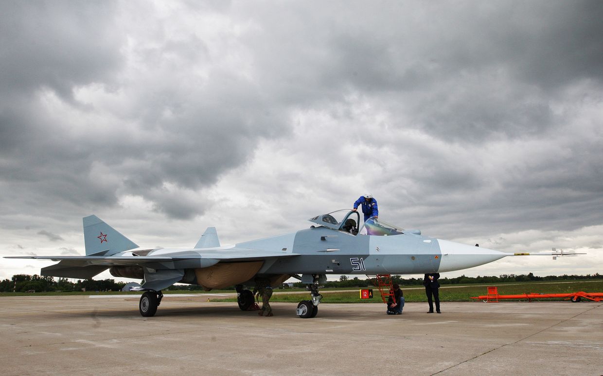 Испытания нового боевого самолета пятого поколения Т-50