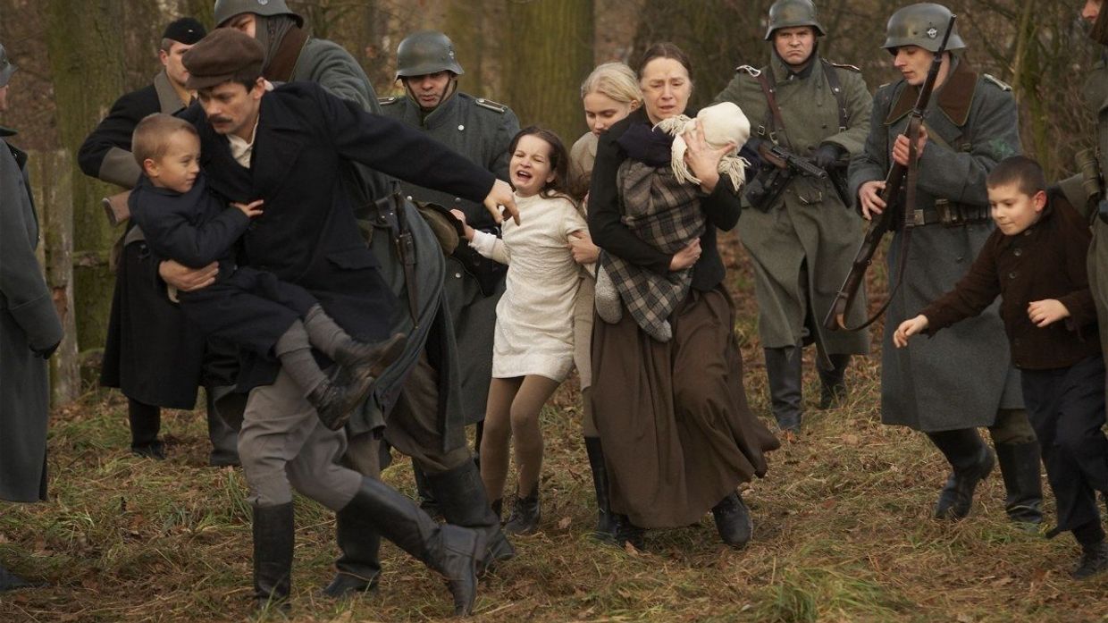 Кадр из фильма «Волынь», 2016