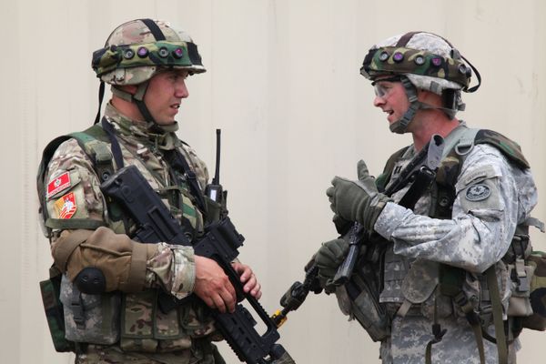 Военнослужащие Черногории и США во время совместных учений