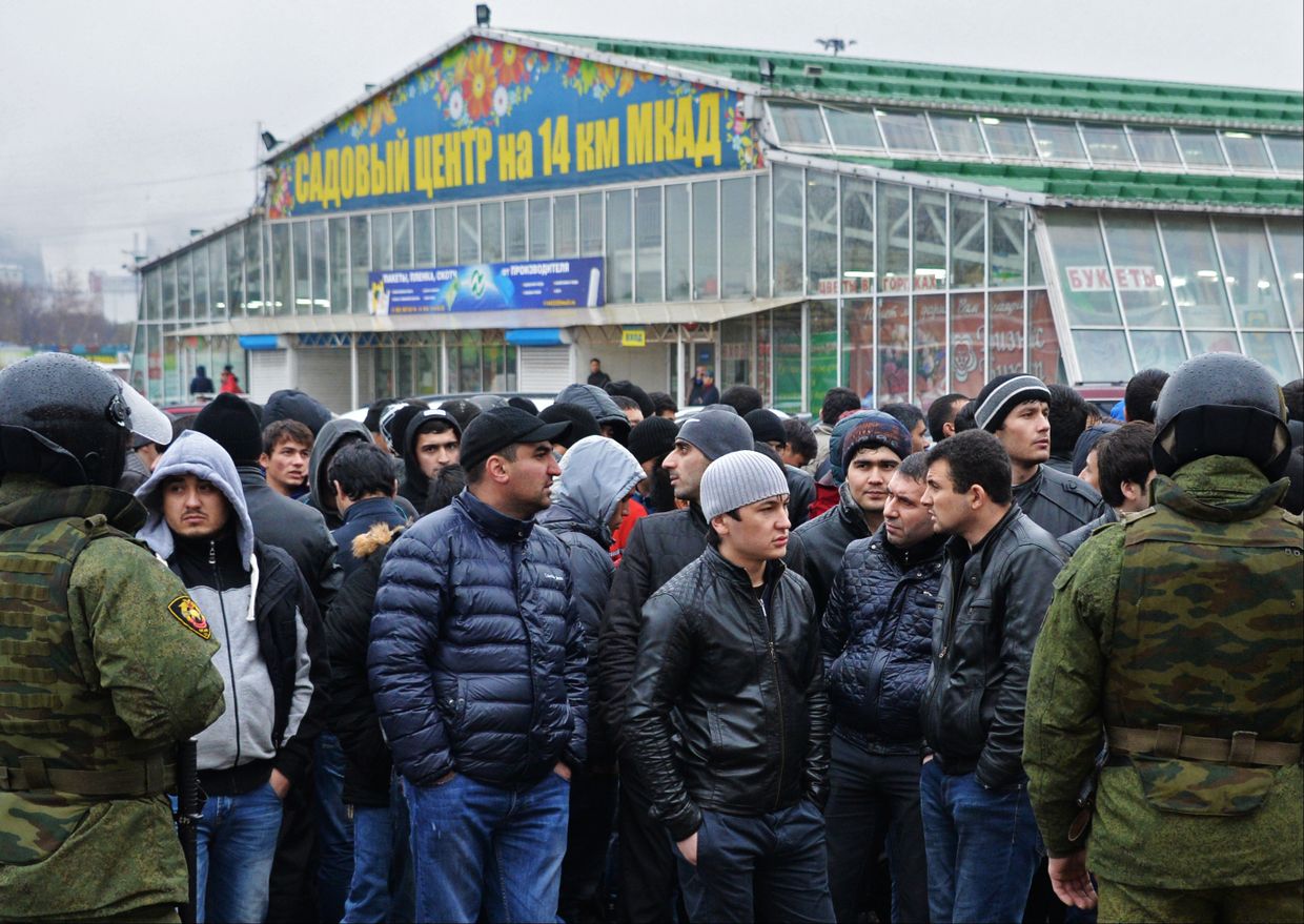 Полиция проверяет московский рынок Садовод