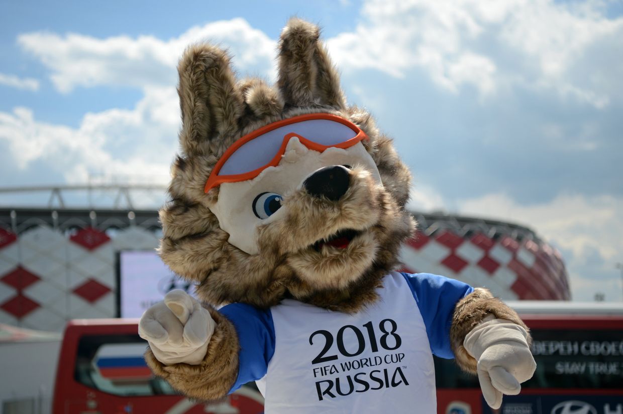 Церемония передачи автомобилей FIFA